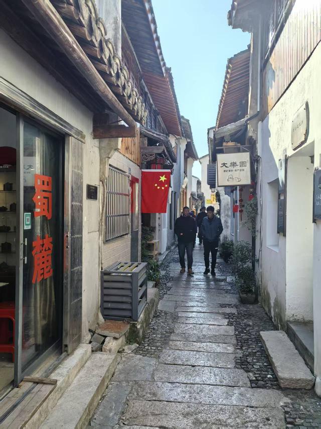 蜀山陶韵：古南街·陶二厂·石坝行记