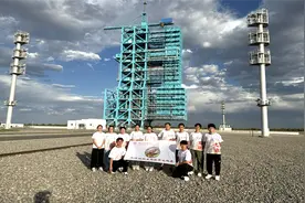 传承航天精神 坚定理想信念图片