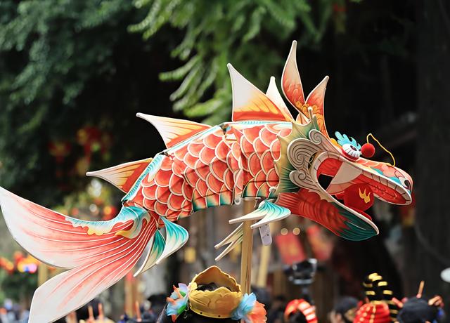 福鱼游进三坊七巷！昨夜福州元宵，惊艳了全国