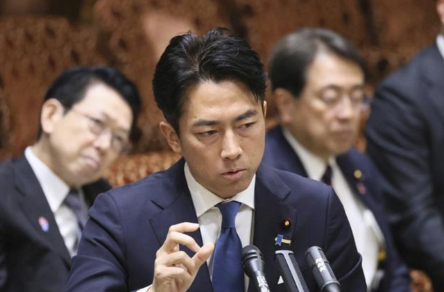 日菲防长通话，不许武力改变现状	，美收到消息：中国抛118亿美债