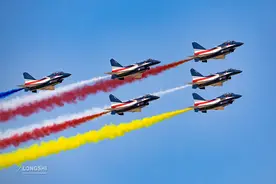 歼10C直飞转场，大年初一返回国内；韩国战机转场，经停降落台岛图片