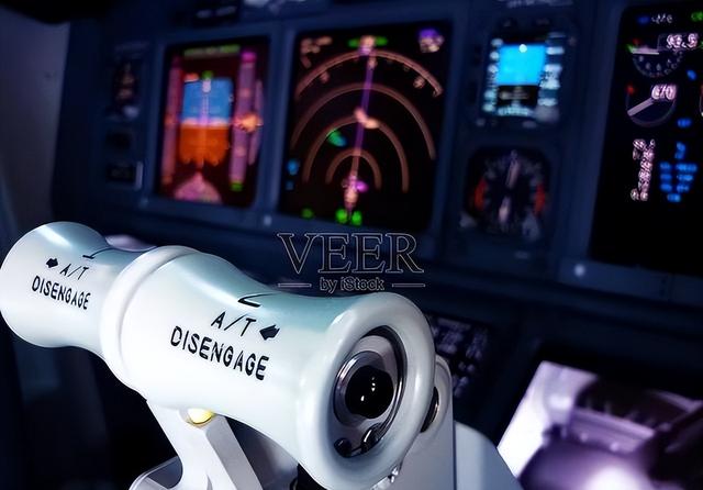 印度飞机起飞30秒坠毁！274人命丧 “要命开关”，波音早知却不改