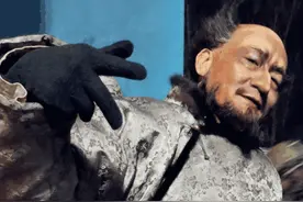 他十八岁占山为匪，东北王都拿他没办法，真实的座山雕有多可怕？图片