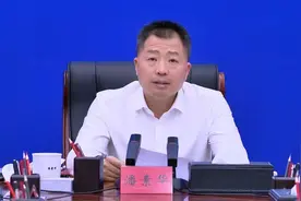 潘素华任上被查，5天前曾公开露面图片