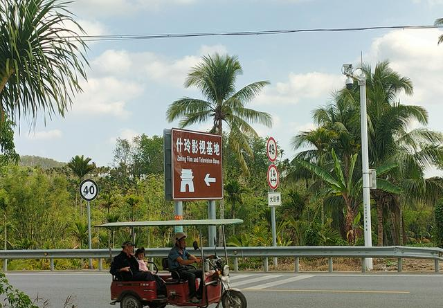 偶遇海南废弃影视城：热闹是别人的，荒凉是它的