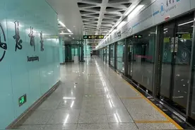 文化冲击，苏州晚上地铁九点半就没人，广东网友：我们八点才出门图片