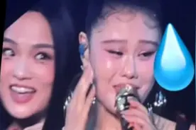 比邓超还抽象，实力女歌手的终点都是小品天后吗图片