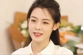 完美搭档：李云霄与陈丽君，实力与颜值的较量图片