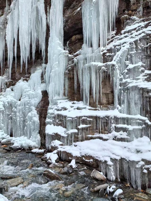 四川绵阳奇观——平武虎牙冰瀑