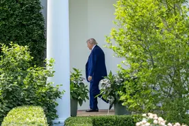 特朗普裁人，误打误撞给中国带来好消息，数十名反华分子被一窝端图片