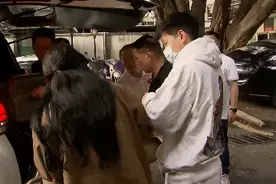 世界冠军赵心童回到深圳，最想做的是......图片