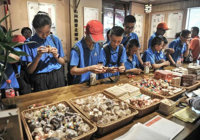 踏春游古城，研学好时光！一起来台儿庄古城探索文化盛宴！