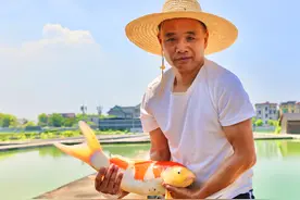 最贵的一条鱼卖了20万元！两个加起来100多岁的人，选了一条“没有人干的”路图片