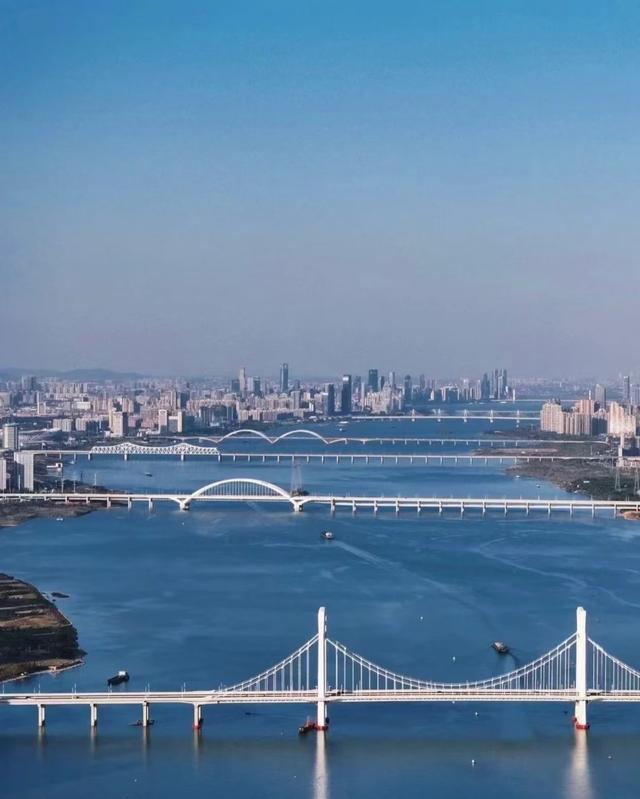 南昌治水秘籍：千年水城如何变身网红打卡地？