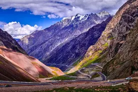 独库公路和伊昭公路都走过，实话实说，伊昭公路车少景美更险峻图片