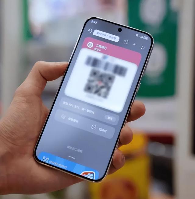 法国姑娘来中国旅游，回国哭了3天，坦言法国与中国差距一目了然