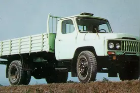 八十年代的功勋卡车，老一辈汽车人的回忆，二汽东风EQ-140图片