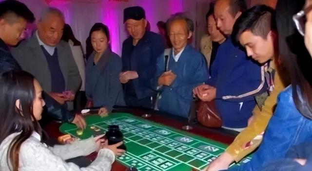 佛山富婆的覆灭史：她的奢靡荒唐，只有你想不到没有她做不到