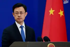 美政府禁止驻华人员与中国人恋爱，外交部回应图片