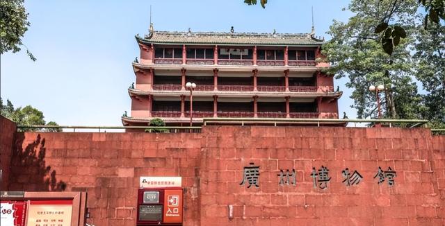 国庆长假不一般：消费从量到质，政策帮内需“加油”