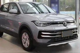 大众也放下了身段！新款SUV途岳降到7.99万，油耗才5.7L图片