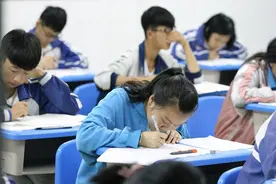 高中取消晚自习，实行双休制，该吃苦的年龄提前享受安逸真的好吗图片