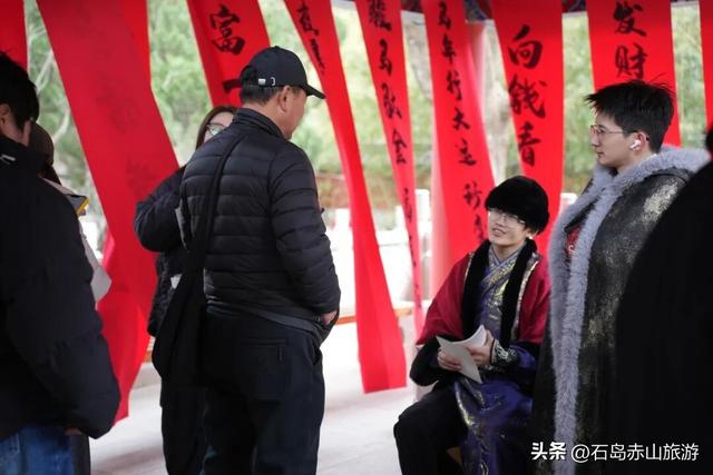 正月初七热度不减！赤山庙会NPC互动嗨翻天！