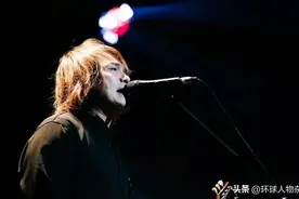 演唱会“摆烂”，他为啥被夸上热搜？图片