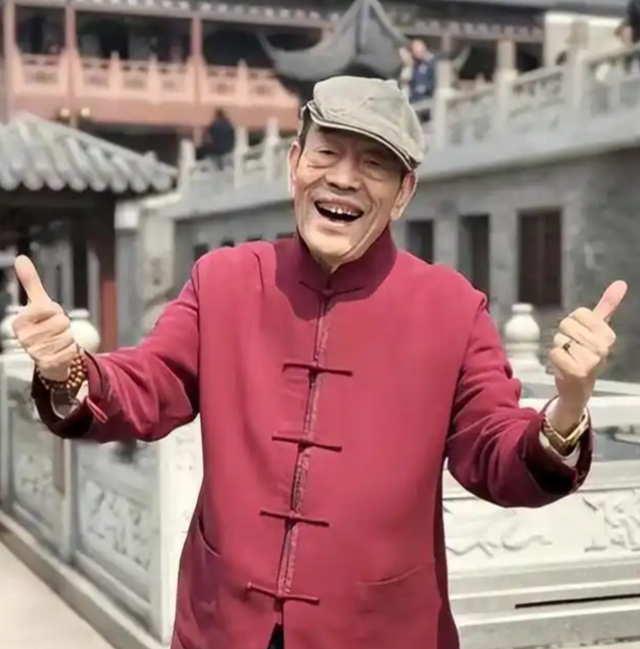 杨议曝冯巩没来葬礼真相！打了俩电话没接，送来一纸公函，不简单