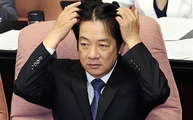 行动已开始，日本包机降落台岛，机上人身份特殊，中方删掉2个字