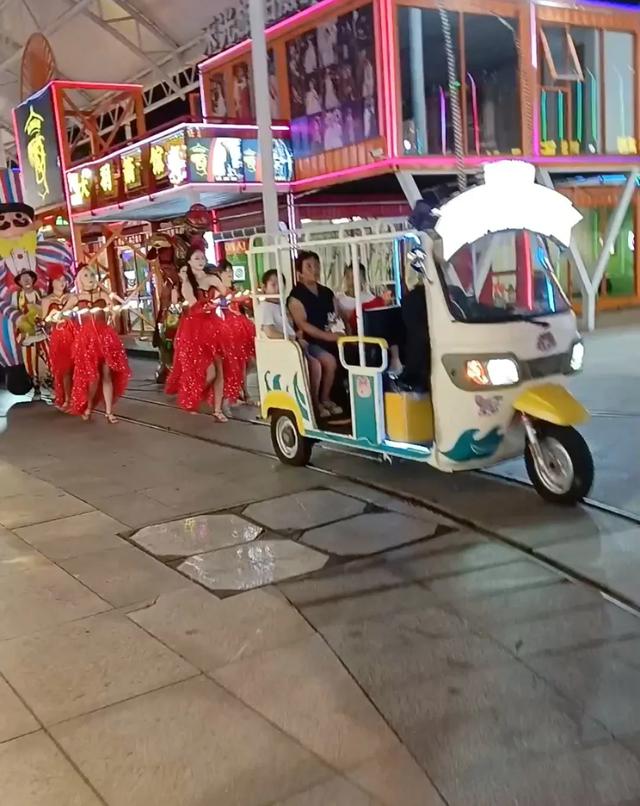窑湾景区人流增多,万楼景区人流减少。什么原因