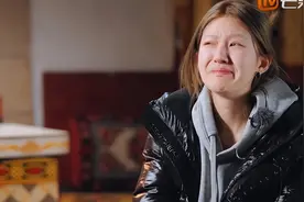 赵露思终于复工了！节目中首谈原生家庭，抑郁症真相首度浮出水面图片