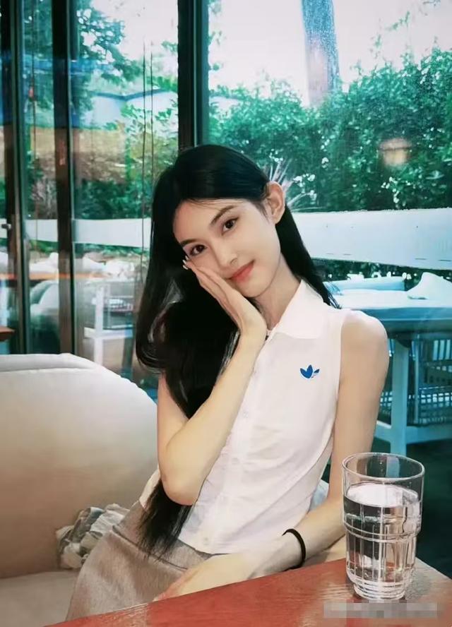 江苏传媒学院校花， 美的标致,美的标准,美的令人心醉！