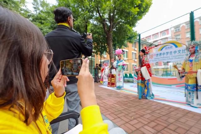 【寻迹·津沽】“汉语桥”选手漫步五大道领略万国风光 于非遗中体悟传统文化