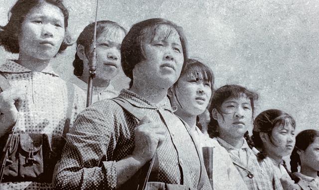 15岁入党，18岁和主席结婚，如今仍健在，却几乎不露面