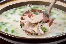 羊膻味的“克星”，炖羊汤就放这些香料，2斤只放1克，鲜香入味图片