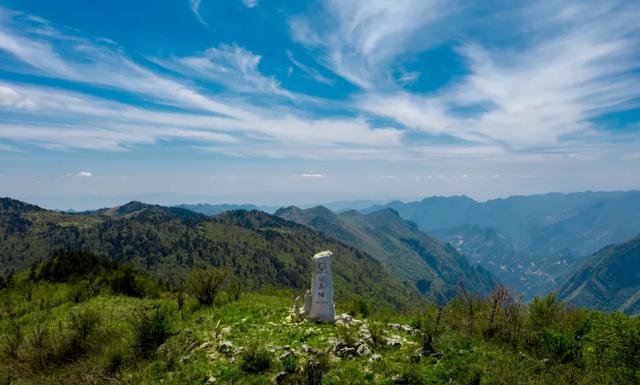 地名里的重庆 | “重庆第一峰”阴条岭：2796.8米之巅藏秘境