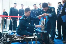 空军工程大学，考上不用家长花钱，每月发1000多元，不愁就业图片