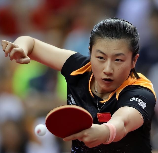 原来他是乒乓球奥运冠军丁宁的父亲	，难怪退役后她能在北京当校长