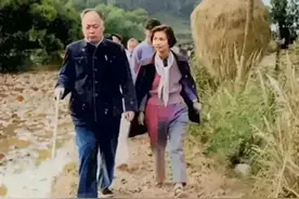 张茜有多美？1959年和陈毅回四川老家，37岁她气质不凡，风韵犹存图片