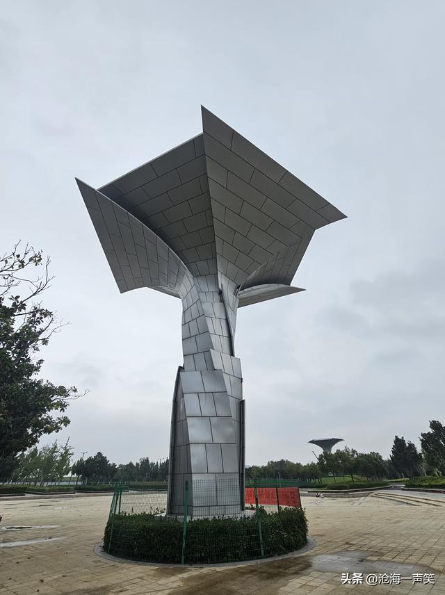 梅湖，散步休闲的去处，露营聊天的基地，人生得意须尽欢！
