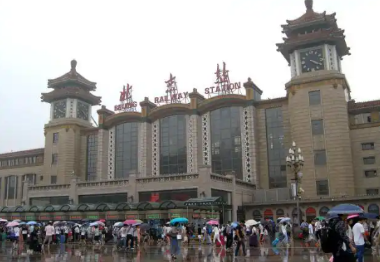 她5次上春晚，被恩师骗怀孕，自杀未遂不幸流产，57岁却依旧单身