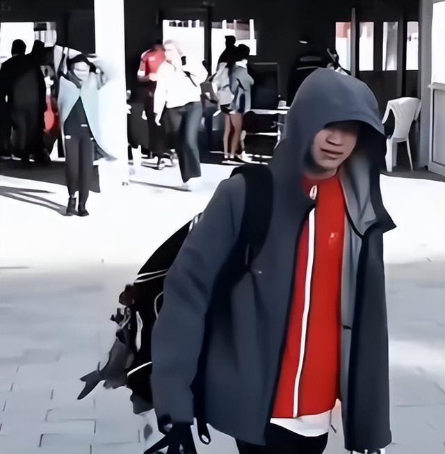 全红婵归队了！她变化真大，身材高挑颜值抢眼，留了长发气场强大