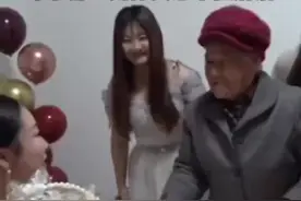 奶奶带大的孙女出嫁，牵手那一刻孙女忍不住落泪图片