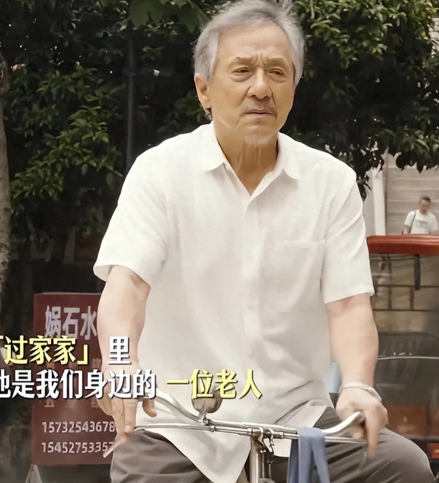 71岁成龙去世?"病床照"曝光不到12小时的他,一个信号证明身体状况