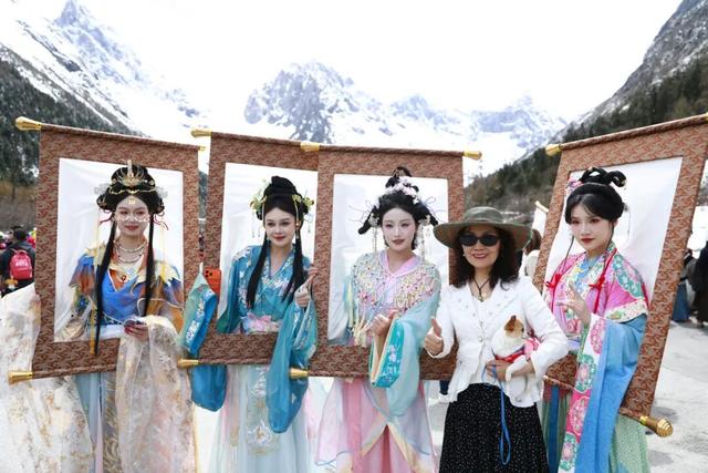 多图预警！国风+山水，毕棚沟这个“五一”假期快乐满格！
