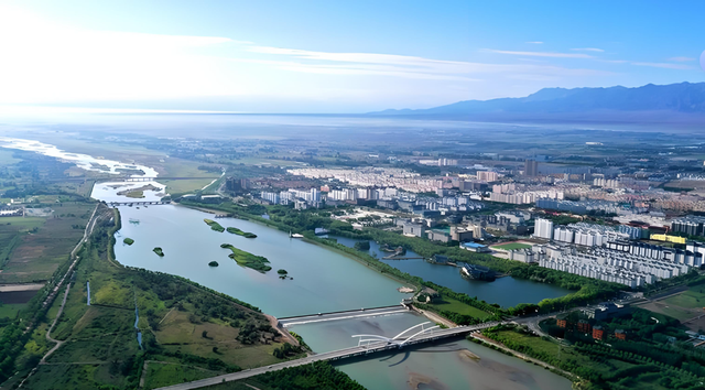高台县位于河西走廊中部，历史上曾是北凉政权的都城，很不一般哦