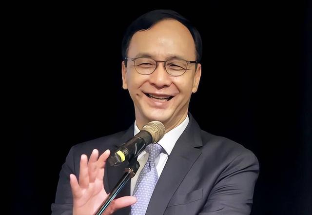 登机赴京前，郑丽文公布人事名单，朱立伦回应特殊	，不准打破惯例