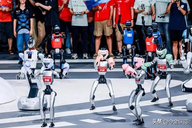 一落千丈！人形机器人订单35亿，交付不足千台，尴尬生意谁买单？