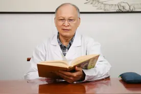 耳朵嗡嗡响多半是气虚，抓一把“黄芪”把气补足了，耳朵就清净了图片